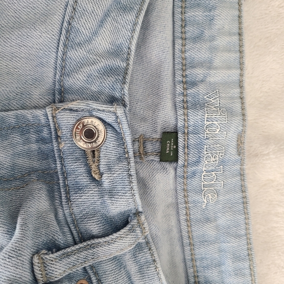 WILD FABLE Light Wash Mom Jeans Size 6 - Picture 5 of 16